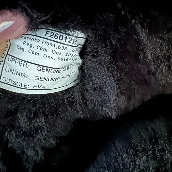 Bailey Button Uggs - Picture 11 of 12